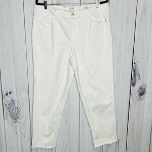 Wonderly Plus Size White Girlfriend Jeans Size 18R (38x27) Raw Hem Stretch